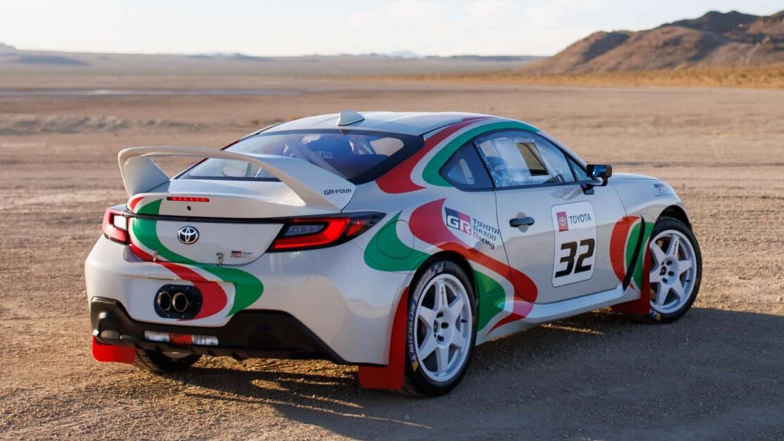 Toyota GR86 με μοτέρ της GR Corolla τιμά την Celica GT-Four του WRC